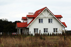 dom murowany w polu